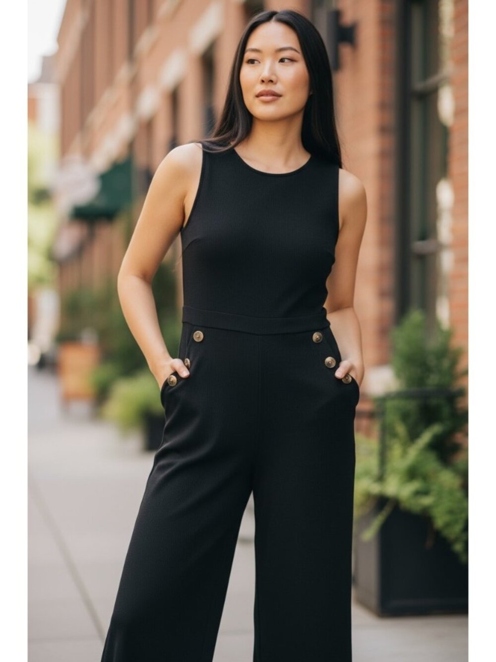 ROMEO & JULIET COUTURE Black Crop Leg Button Jumpsuit Size Medium